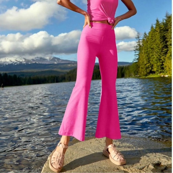 Beyond Yoga Spacedye Retro Cropped Pant in Pink Heather